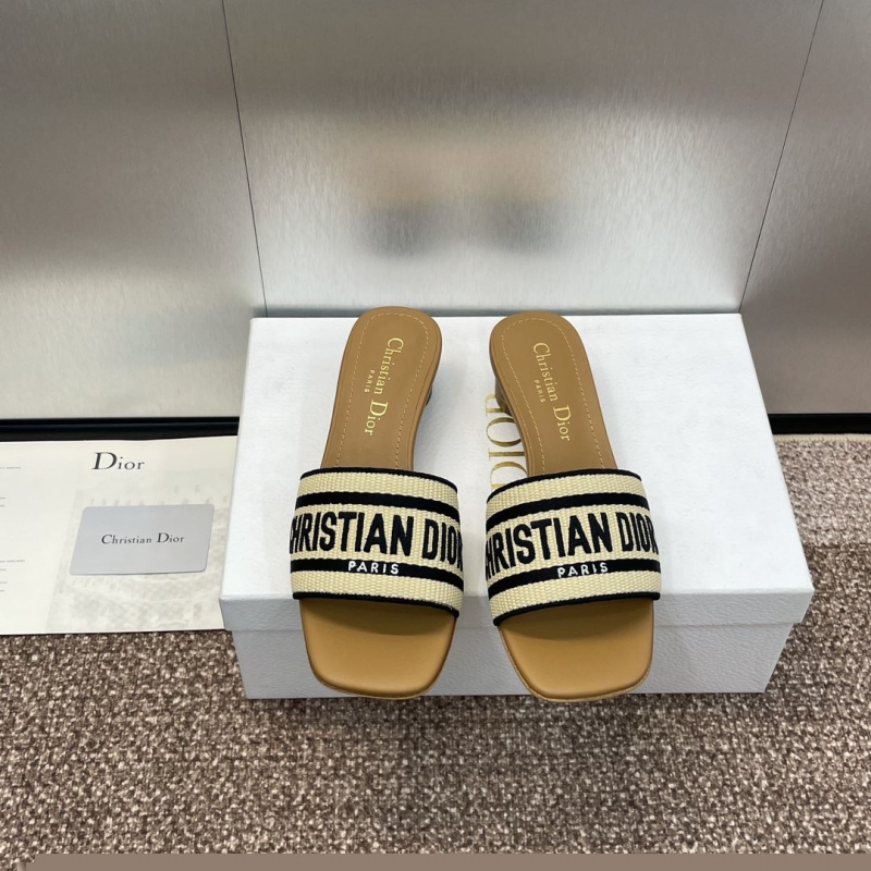 ch**an D*or slippers